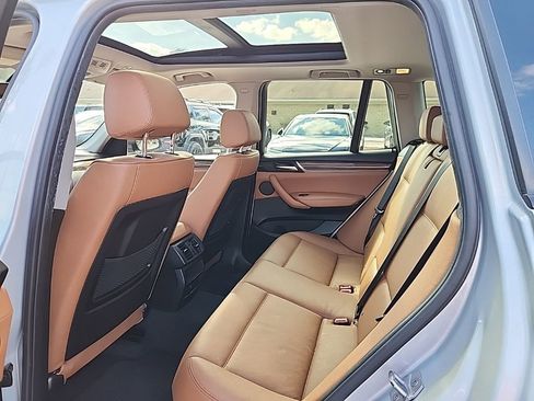 Used 2016 BMW X3 xDrive28i image 3