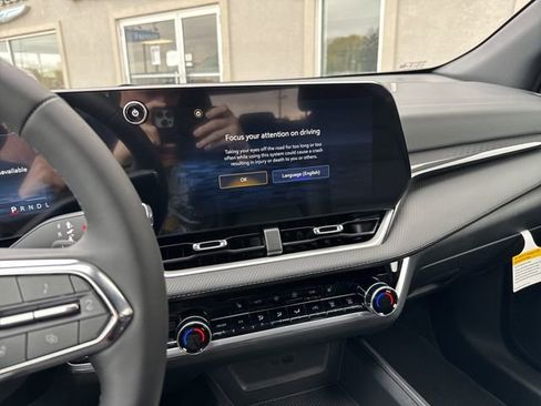 New 2026 Chevrolet Equinox LT w/ Convenience Package II image 18