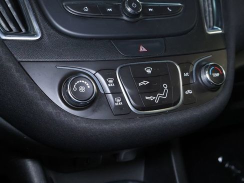 Used 2018 Chevrolet Malibu LT FWD image 28