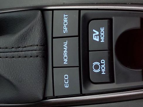 Used 2024 Toyota Camry SE image 26