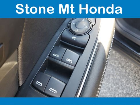 Used 2022 Buick Envision Essence w/ Technology Package I image 22