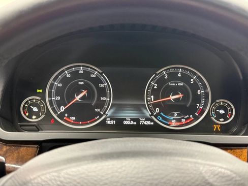 Used 2015 BMW 750i RWD image 31