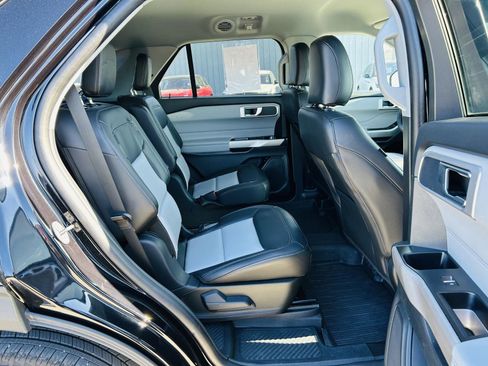 Used 2023 Ford Explorer XLT w/ Equipment Group 202A image 30