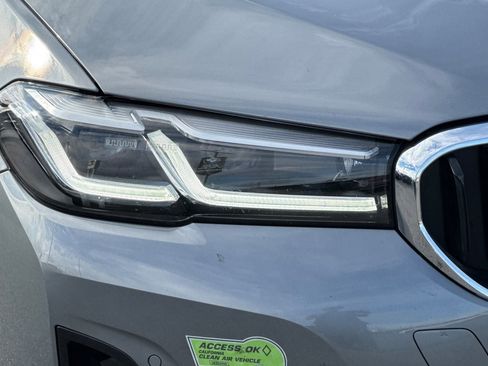Certified 2023 BMW 530e xDrive image 10