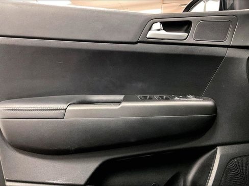 Used 2021 Kia Sportage LX image 22