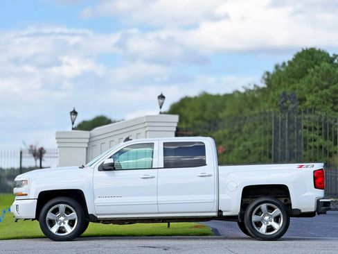 Used 2018 Chevrolet Silverado 1500 LT w/ All Star Edition AWD/4WD image 7