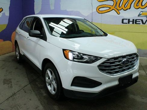 Used 2020 Ford Edge SE image 4