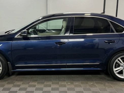 Used 2015 Volkswagen Passat 1.8T SE FWD image 4