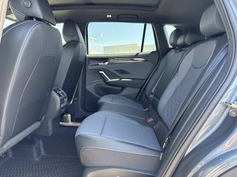 New 2026 Volkswagen Tiguan SE R-Line FWD image 25