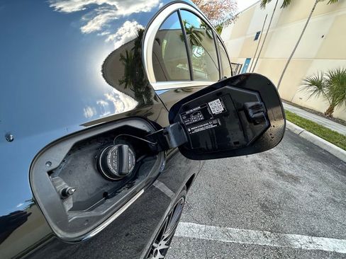 Used 2025 Mercedes-Benz C 300 Sedan image 40