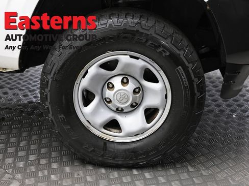 Used 2019 Toyota Tacoma SR RWD image 29