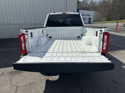 Used 2025 Ford F250 XLT AWD/4WD image 21