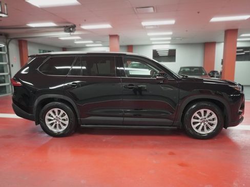 Certified 2024 Toyota Grand Highlander XLE image 6