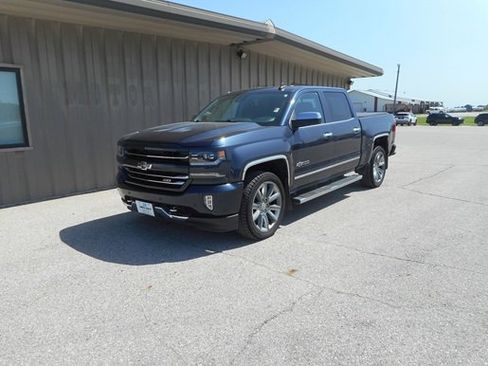 Used 2018 Chevrolet Silverado 1500 LTZ Z71 w/ Centennial Edition image 2