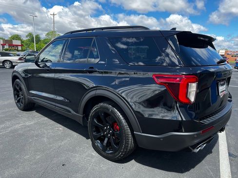 Used 2020 Ford Explorer ST w/ ST Street Pack image 8