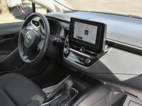 Used 2025 Toyota Corolla LE w/ Convenience Package FWD image 42