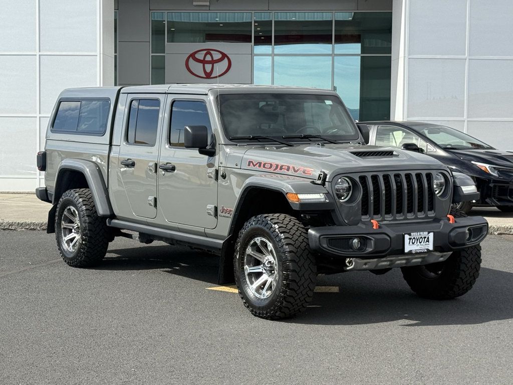 Used 2020 Jeep Gladiator Mojave AWD/4WD image 2