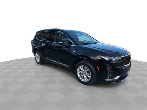 Certified 2023 Cadillac XT6 Luxury image 2