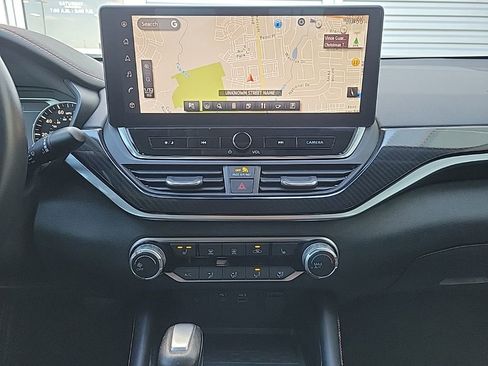 Used 2023 Nissan Altima 2.5 SR w/ SR Premium Package image 19