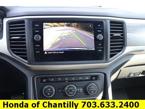 Used 2021 Volkswagen Atlas Cross Sport SE image 15