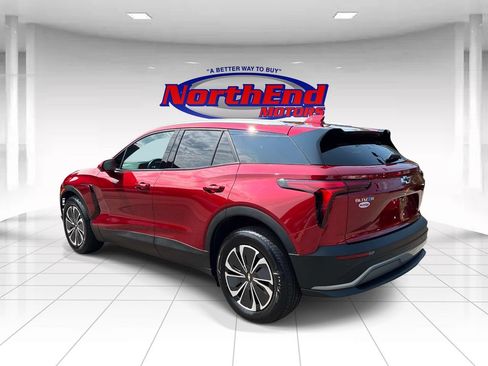 Used 2025 Chevrolet Blazer EV LT AWD/4WD image 5