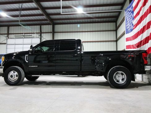 Used 2017 Ford F350 Lariat w/ Lariat Ultimate Package image 6