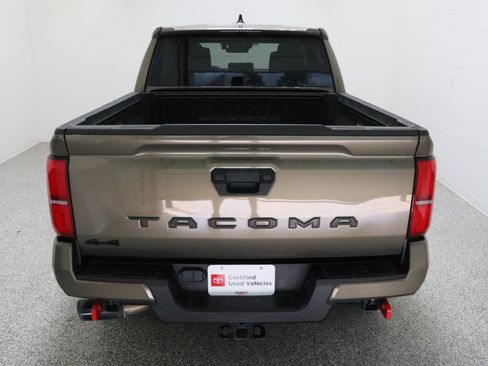 Certified 2024 Toyota Tacoma TRD Off-Road AWD/4WD image 8