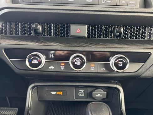 Used 2025 Honda CR-V LX image 15