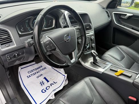 Used 2014 Volvo XC60 T6 AWD/4WD image 9