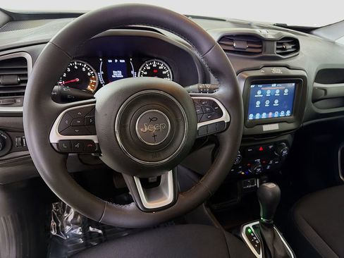 Used 2019 Jeep Renegade Latitude image 13