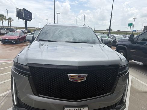Used 2023 Cadillac Escalade Sport w/ Touring Package RWD image 2