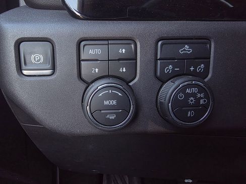 Used 2024 Chevrolet Silverado 1500 LT Trail Boss image 13