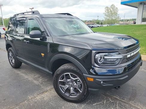 Used 2024 Ford Bronco Sport Badlands image 2