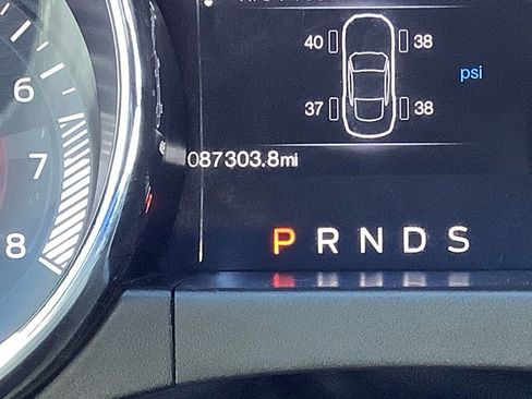 Used 2016 Ford Mustang Premium image 10
