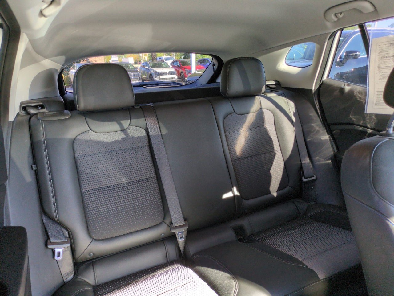 Used 2025 Chevrolet Trax LT FWD image 24