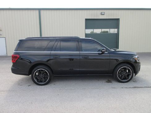 Used 2022 Ford Expedition Max Limited AWD/4WD image 7