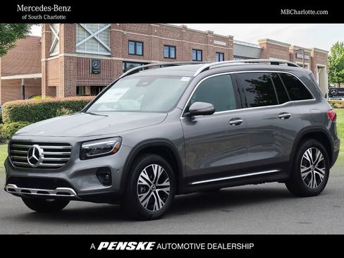 New 2025 Mercedes-Benz GLB 250 4MATIC image 1