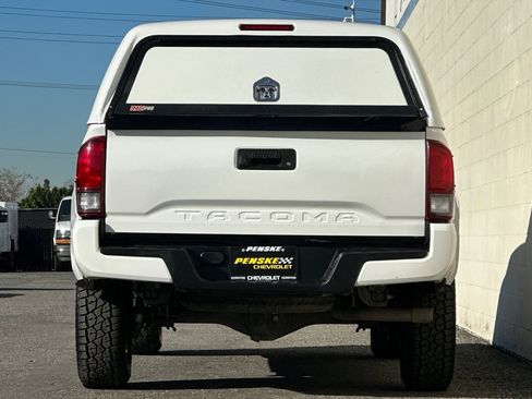Used 2021 Toyota Tacoma SR image 5