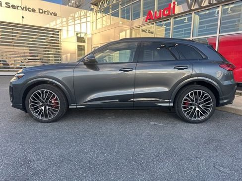 New 2025 Audi SQ5 Premium Plus image 2
