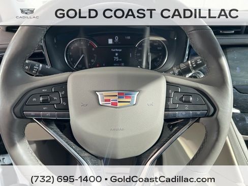 Used 2024 Cadillac XT6 Premium Luxury image 23