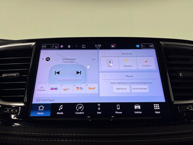 Used 2023 Chrysler Pacifica Limited AWD/4WD image 28