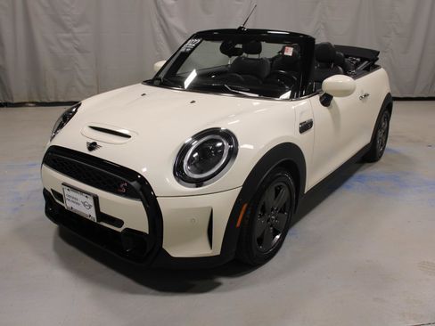 Certified 2022 MINI Cooper S w/ Driver Assistance Package image 1