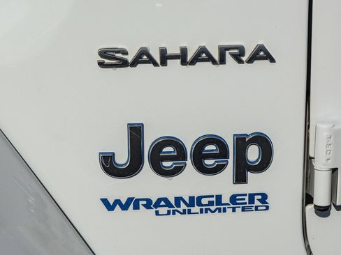 Used 2021 Jeep Wrangler Unlimited Sahara w/ Cold Weather Group image 20