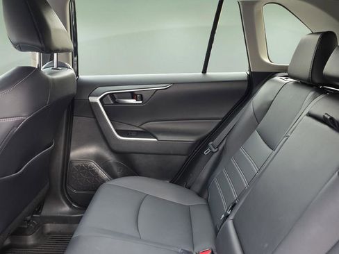 Used 2023 Toyota RAV4 XLE Premium image 15