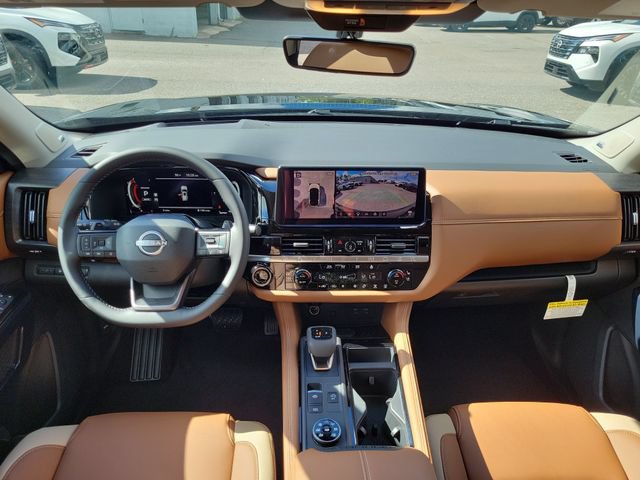 New 2026 Nissan Pathfinder Platinum AWD/4WD image 11