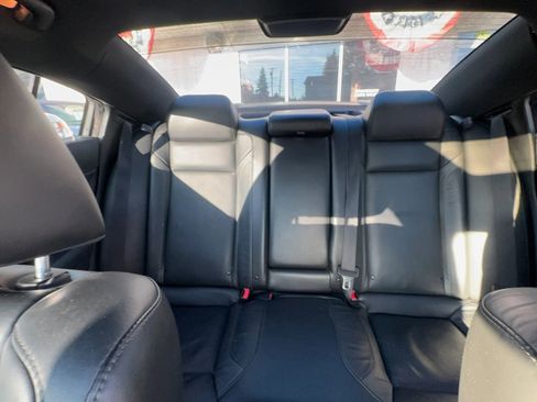 Used 2017 Dodge Charger SXT w/ Plus Group image 18