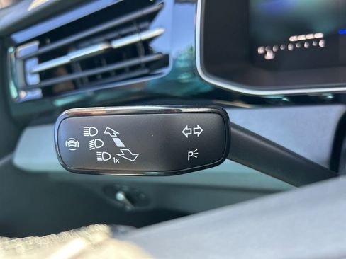 New 2026 Volkswagen Jetta SE FWD image 30
