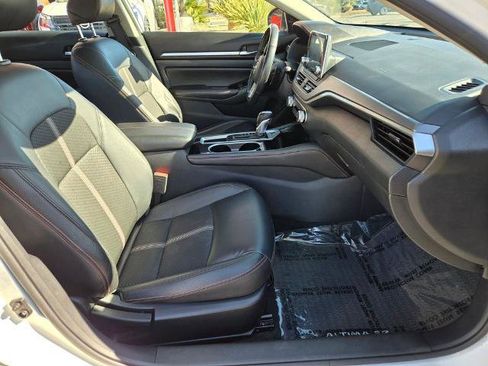Certified 2024 Nissan Altima 2.5 SR FWD image 18
