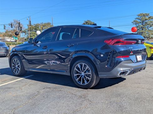 Used 2022 BMW X6 xDrive40i w/ M Sport Package image 3