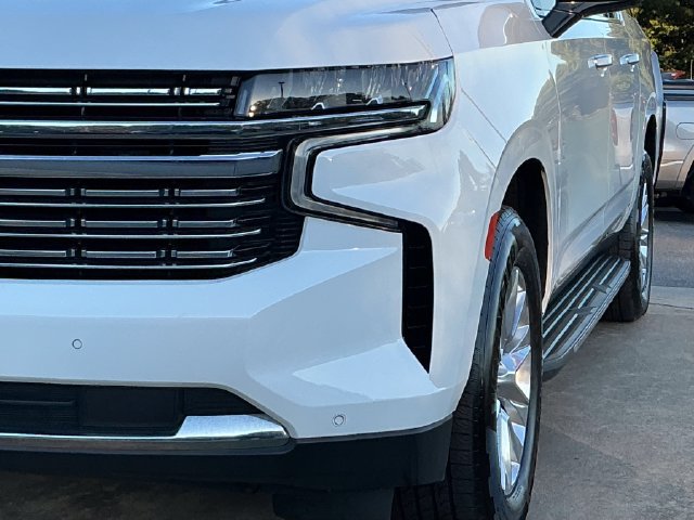 Used 2023 Chevrolet Suburban Premier RWD image 11